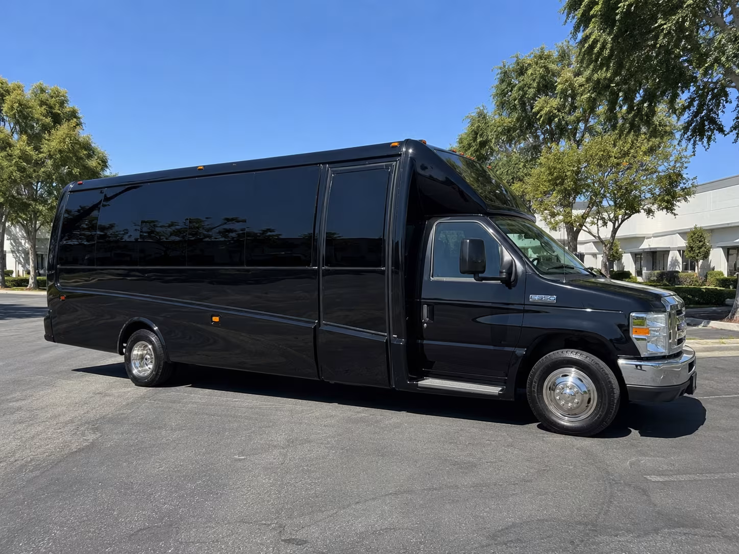 edison corporate retreat shuttle bus rentals