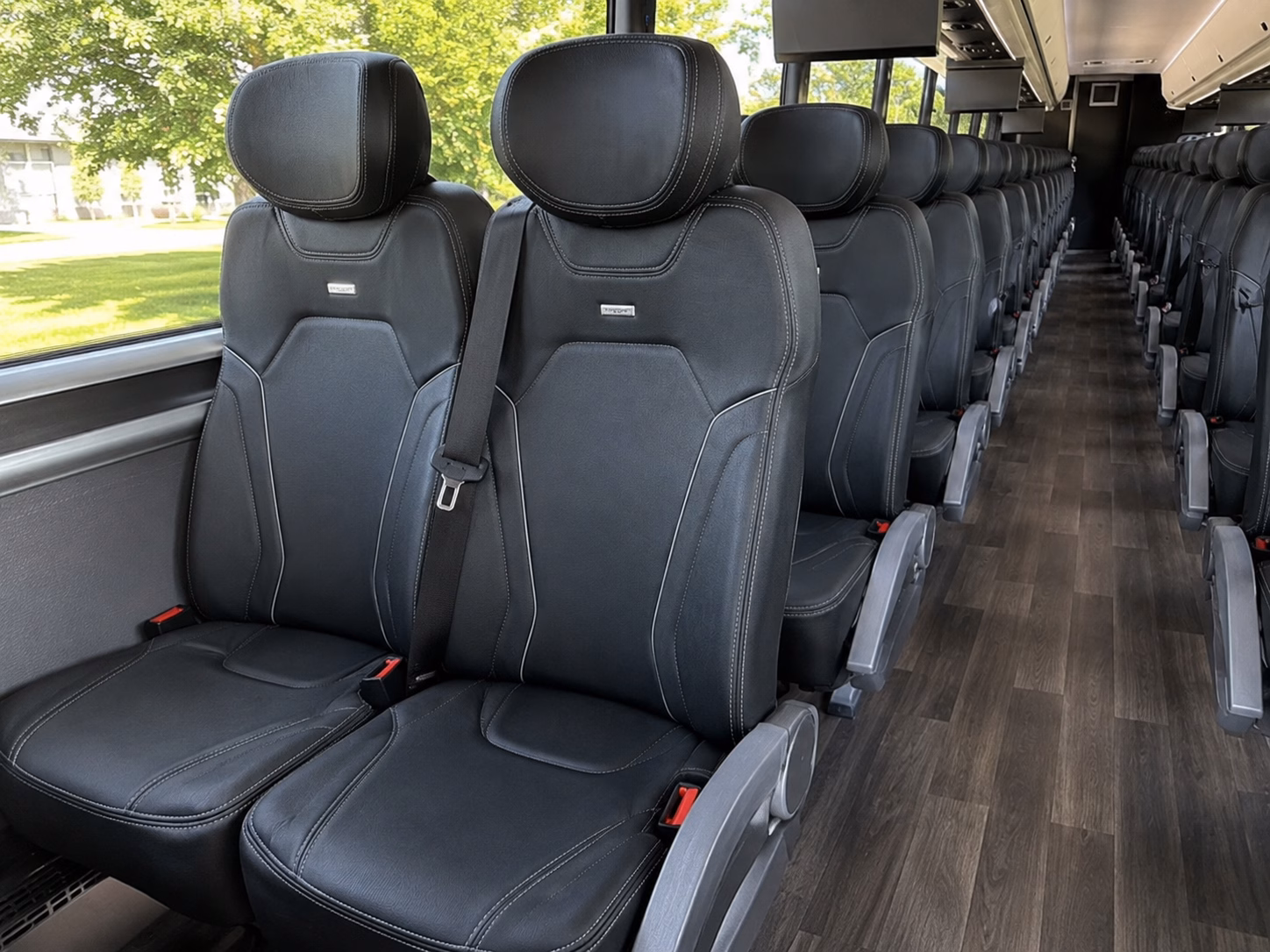 ewr airport shuttles for out of town wedding guests