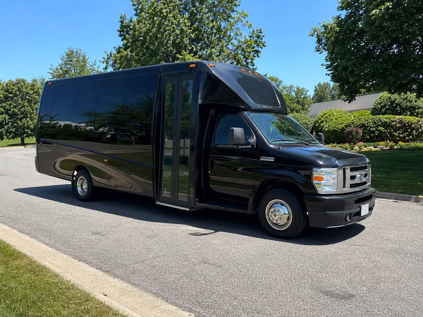rent an edison prom party bus or charter bus today