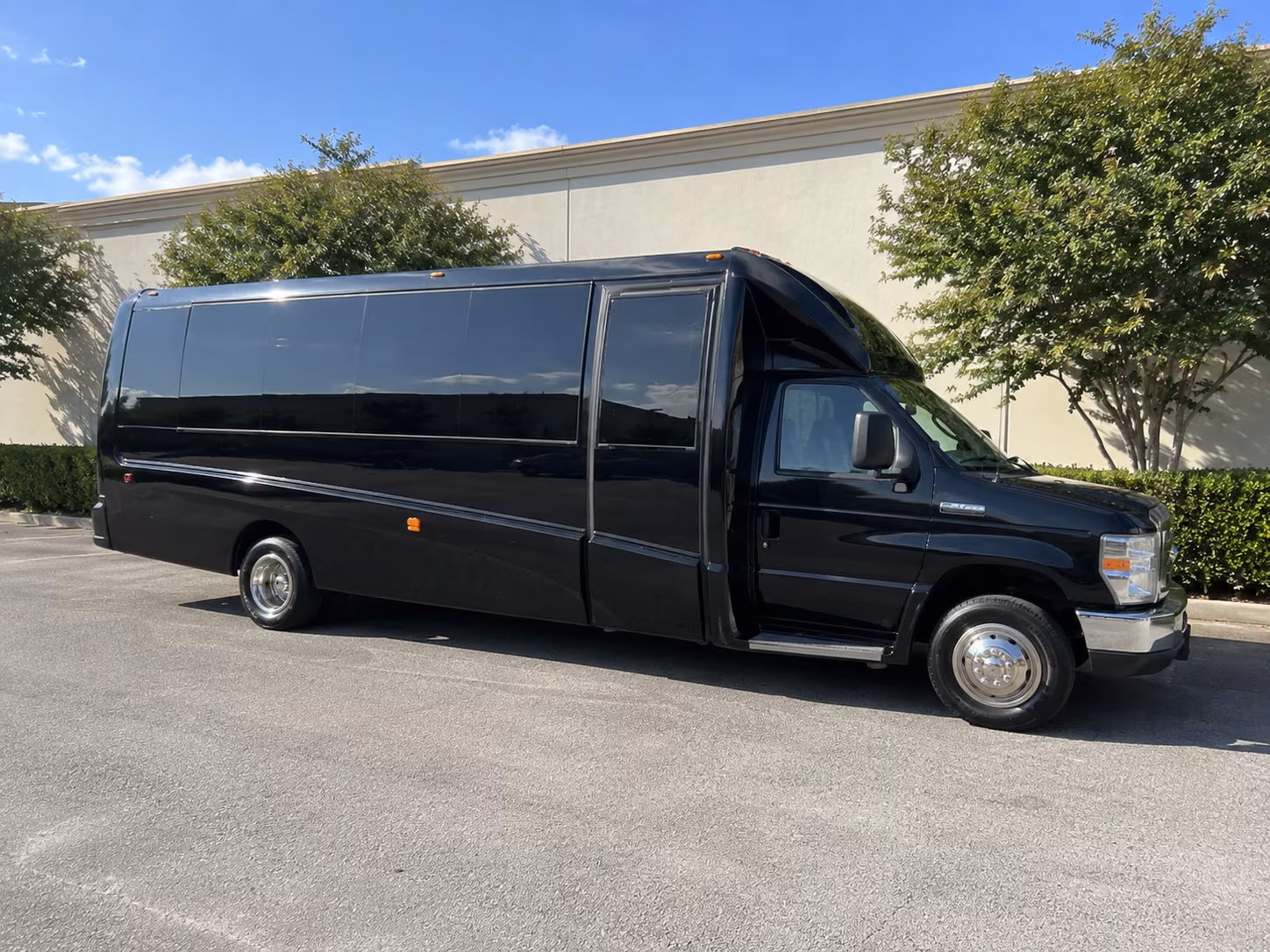 shuttle to newark liberty international airport